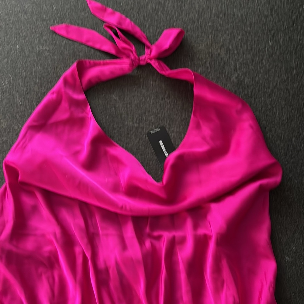 Express halter top SOLD OUT - Picture 2 of 9
